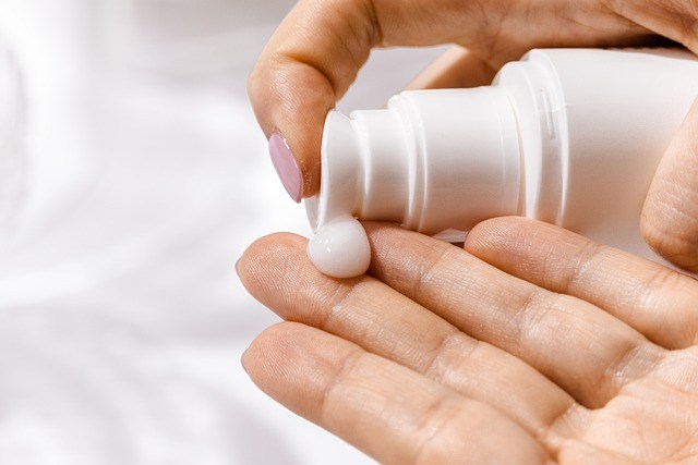 Werkt shampoo tegen een droge hoofdhuid?